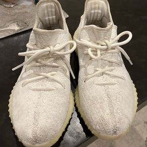 Yeezy boosts size 40